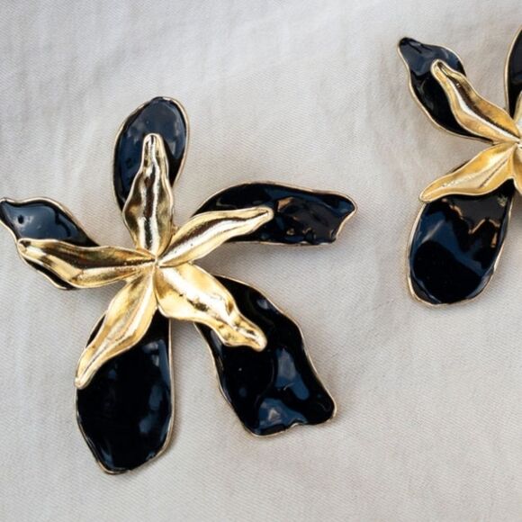 New ZARA Elegant Black and Gold Island Flower Floral Earrings - Picture 5 of 9